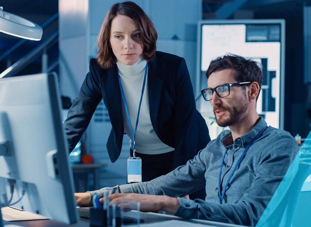 photo people on computer